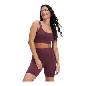 Fabletics Cloud Seamless High-Waisted 7" Short bright burgundy
